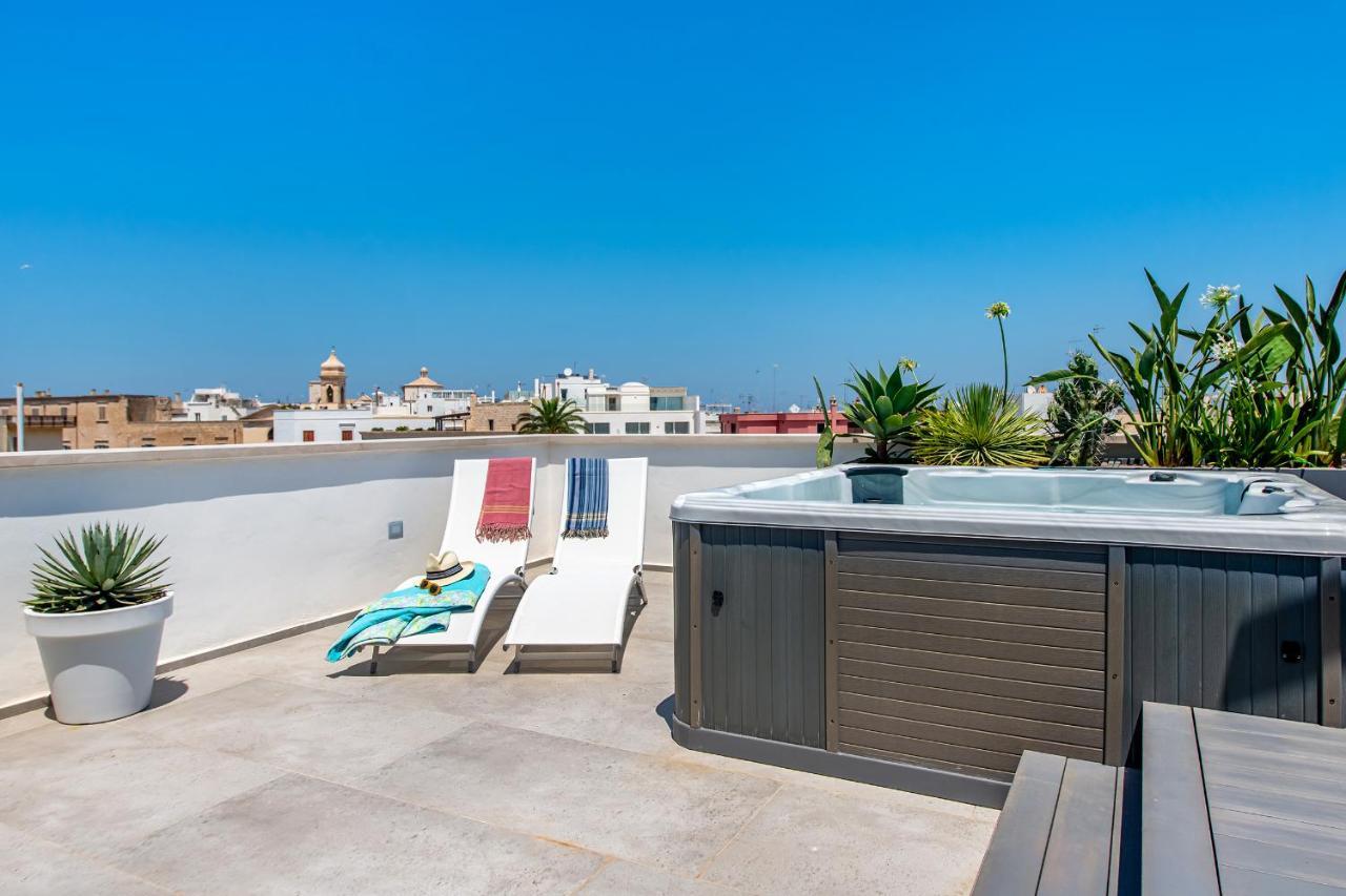 Belvedere Apartment & Pool - Housea Полиняно а Маре Екстериор снимка